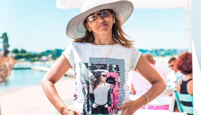 模特造型姿势服装:用姿态讲故事,让服装会说话 模特造型姿势服装:用姿态讲故事,让服装会说话